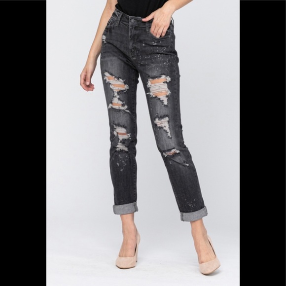 NWT JUDY BLUE Mid Rise Distressed Bleach Splashed  Boyfriend Fit Black Jeans - Picture 2 of 11